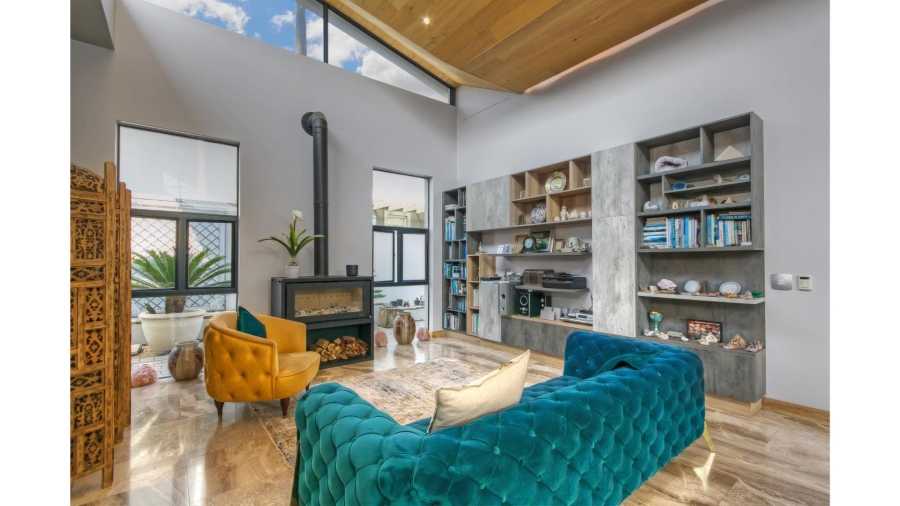 4 Bedroom Property for Sale in Waterfall Country Estate Gauteng