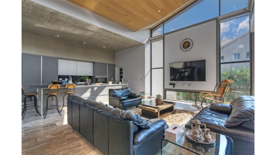 4 Bedroom Property for Sale in Waterfall Country Estate Gauteng