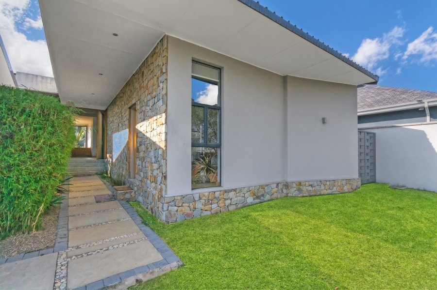 4 Bedroom Property for Sale in Waterfall Country Estate Gauteng