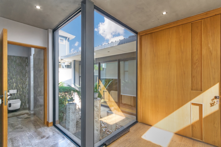 4 Bedroom Property for Sale in Waterfall Country Estate Gauteng