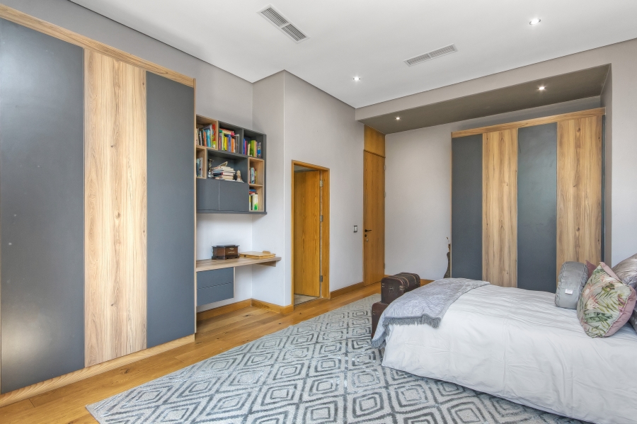 4 Bedroom Property for Sale in Waterfall Country Estate Gauteng