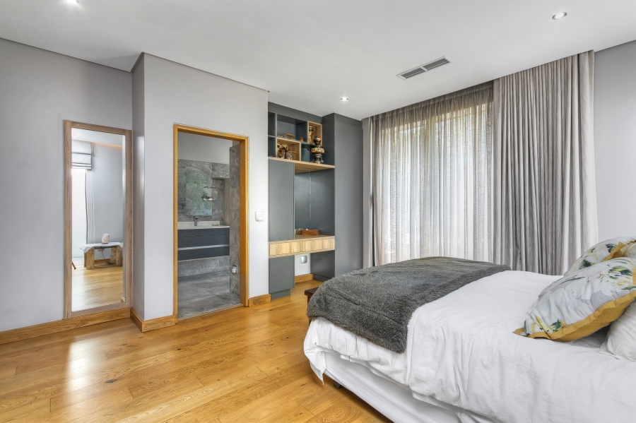 4 Bedroom Property for Sale in Waterfall Country Estate Gauteng