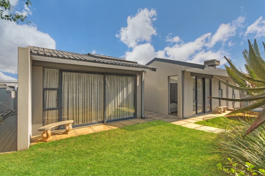 4 Bedroom Property for Sale in Waterfall Country Estate Gauteng