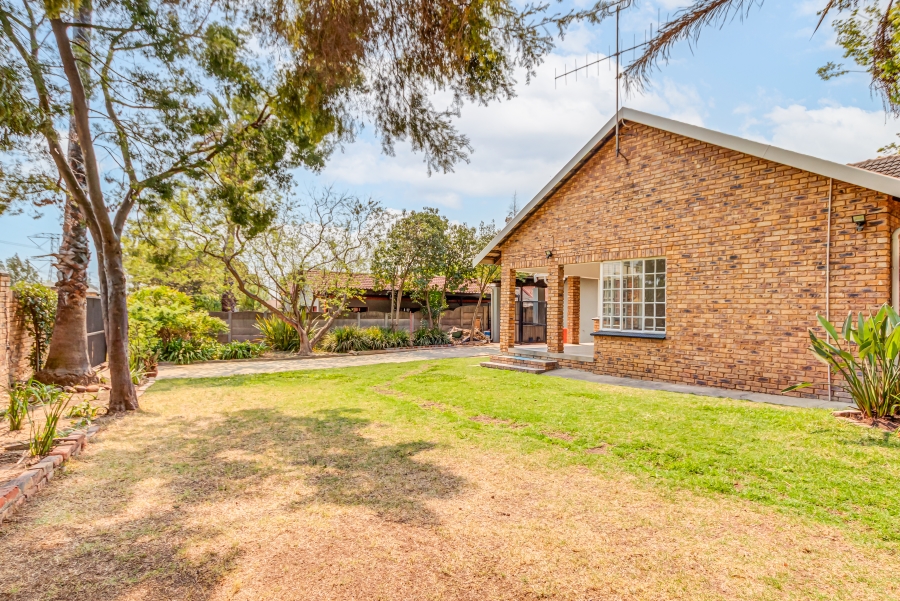 To Let 4 Bedroom Property for Rent in Norkem Park Gauteng