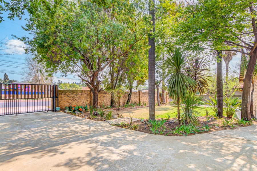 To Let 4 Bedroom Property for Rent in Norkem Park Gauteng