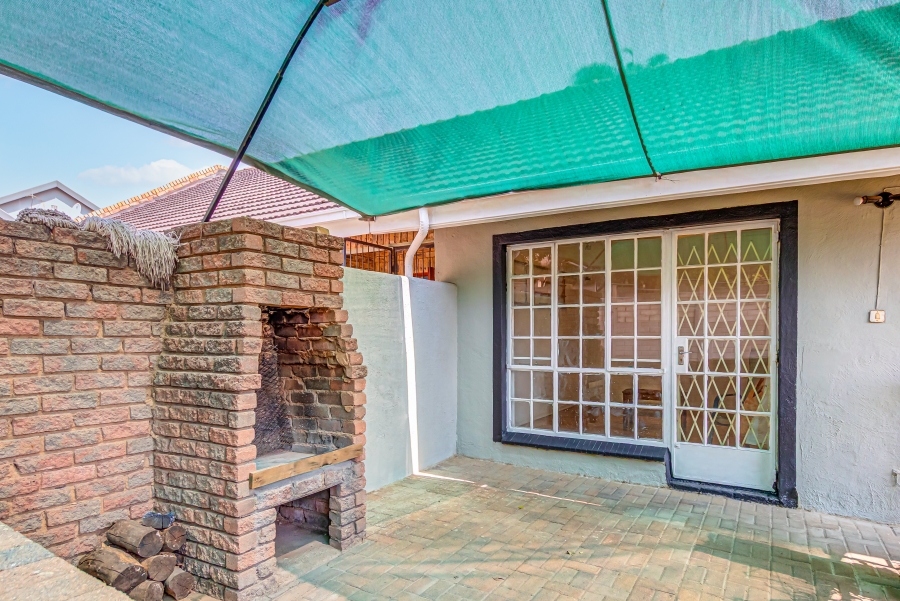 To Let 4 Bedroom Property for Rent in Norkem Park Gauteng