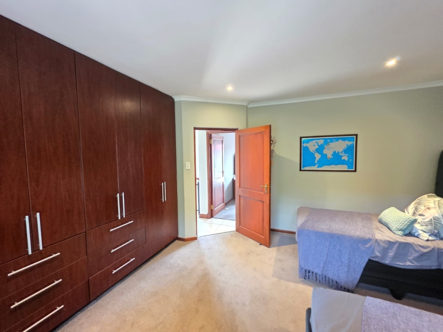 3 Bedroom Property for Sale in Greenstone Hill Gauteng