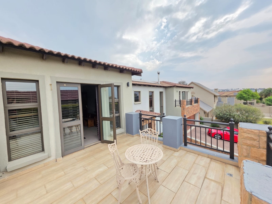 3 Bedroom Property for Sale in Greenstone Hill Gauteng