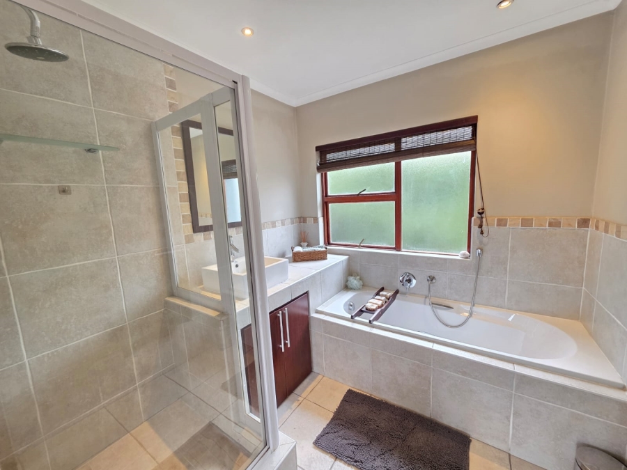 3 Bedroom Property for Sale in Greenstone Hill Gauteng