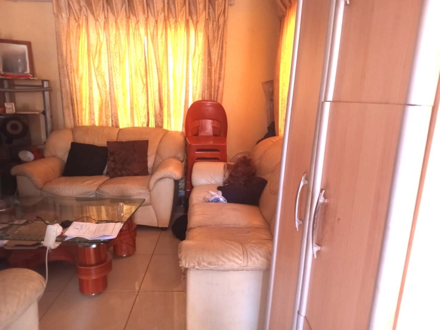2 Bedroom Property for Sale in Clayville Gauteng