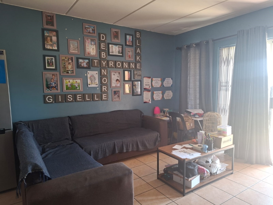 2 Bedroom Property for Sale in Oriel Gauteng