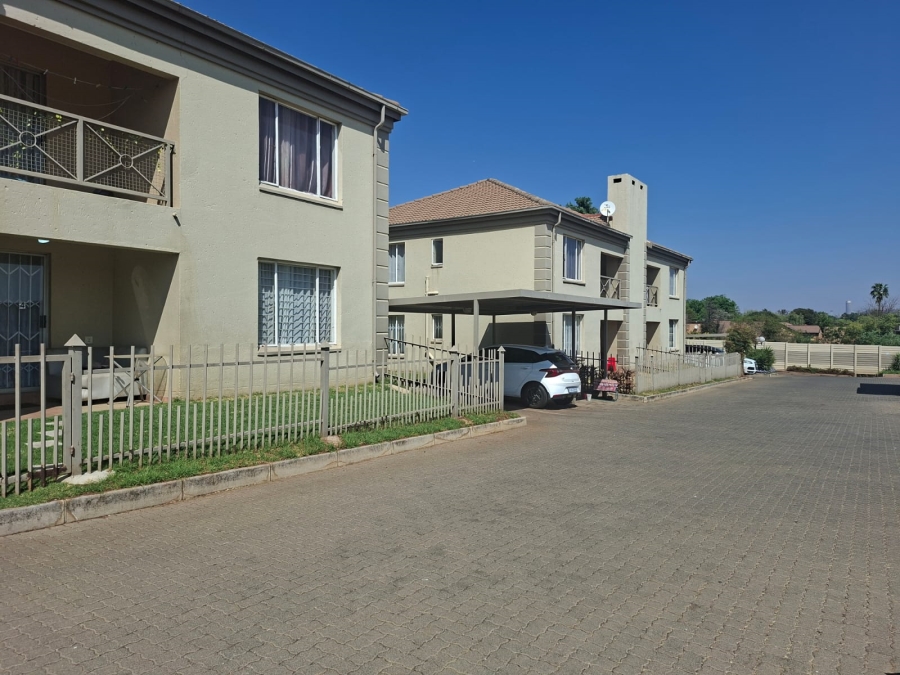 2 Bedroom Property for Sale in Oriel Gauteng