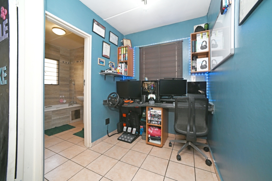 2 Bedroom Property for Sale in Bedfordview Gauteng