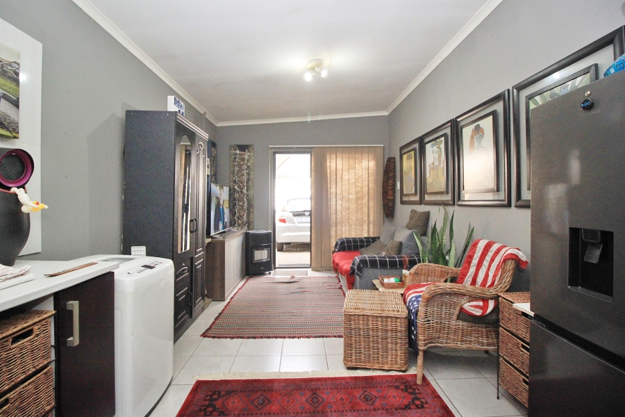 3 Bedroom Property for Sale in Dawnview Gauteng