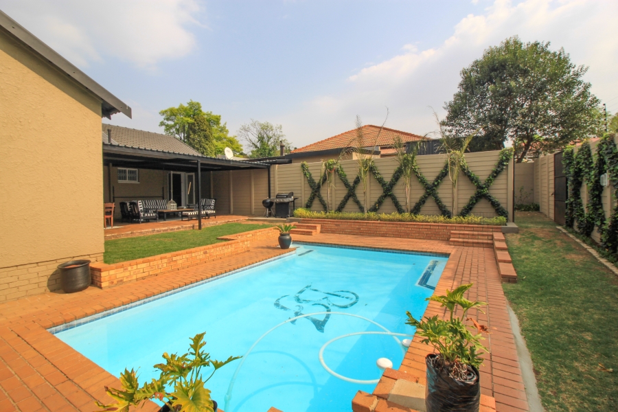 3 Bedroom Property for Sale in Dawnview Gauteng