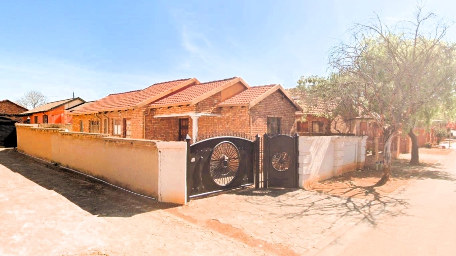 3 Bedroom Property for Sale in Philip Nel Park Gauteng