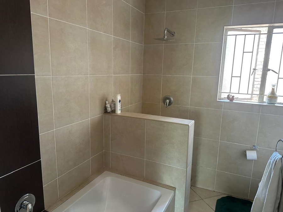 3 Bedroom Property for Sale in River Club Gauteng