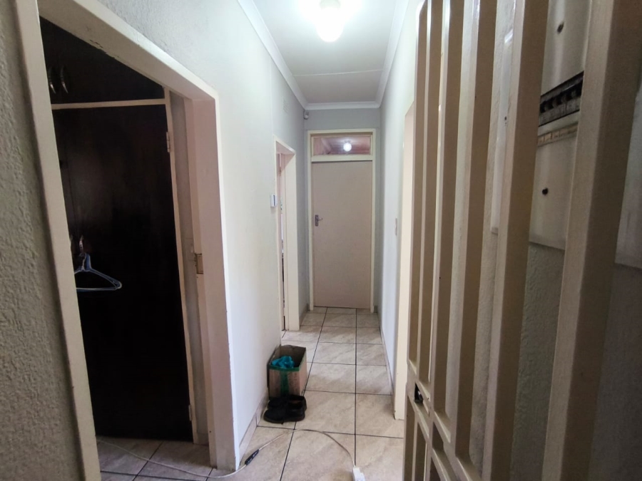 4 Bedroom Property for Sale in Crystal Park Gauteng