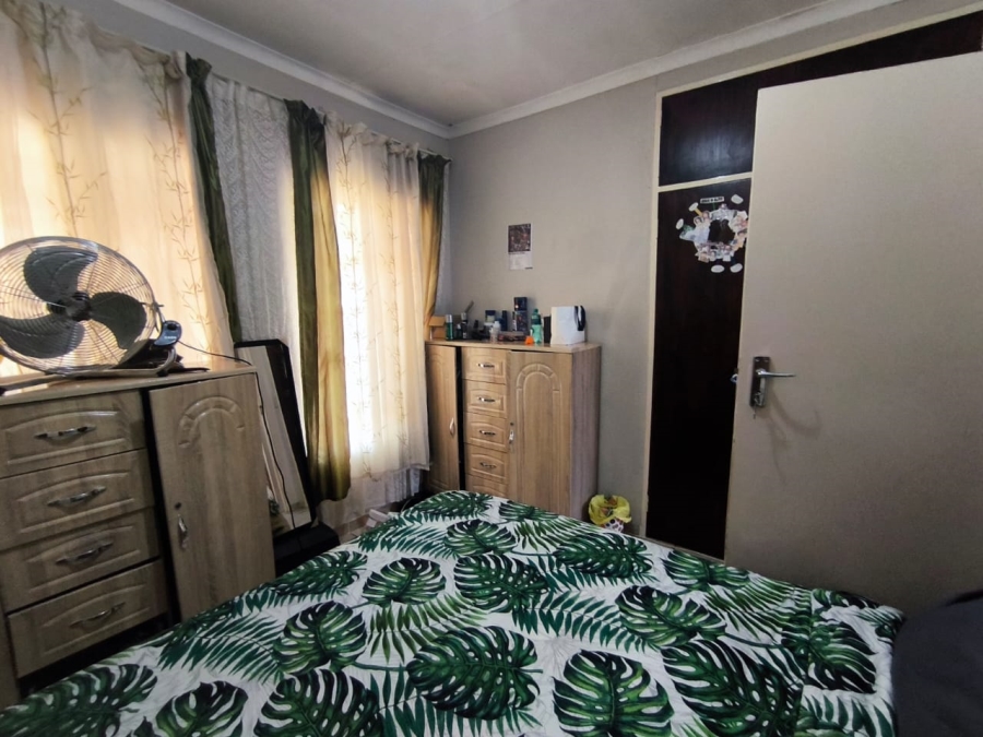 4 Bedroom Property for Sale in Crystal Park Gauteng