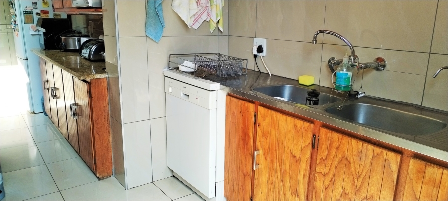4 Bedroom Property for Sale in Rant En Dal Gauteng