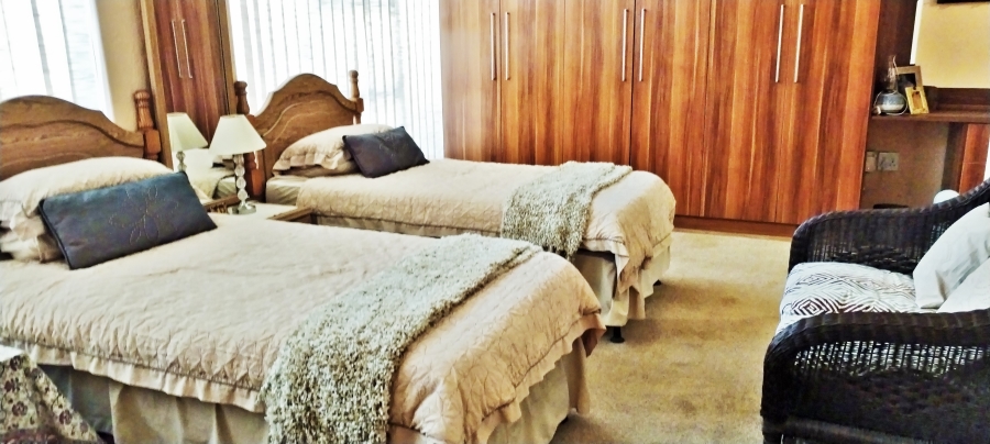 4 Bedroom Property for Sale in Rant En Dal Gauteng