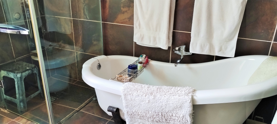4 Bedroom Property for Sale in Rant En Dal Gauteng