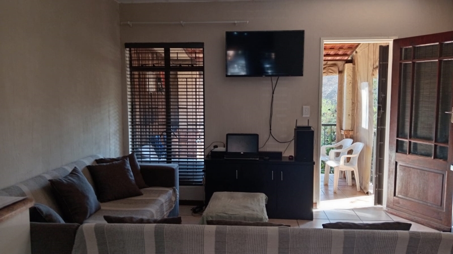 2 Bedroom Property for Sale in Breaunanda Gauteng
