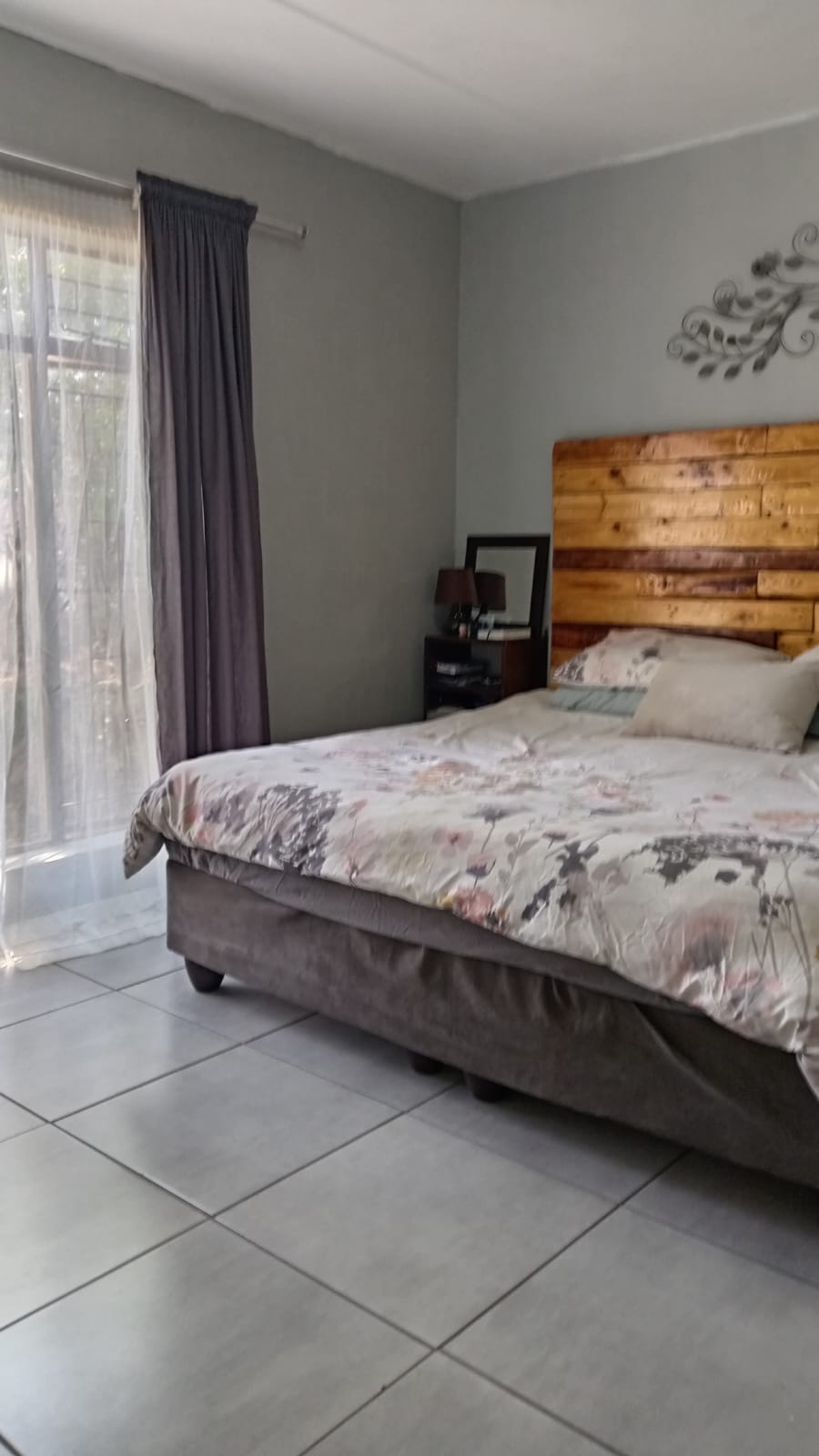 2 Bedroom Property for Sale in Breaunanda Gauteng