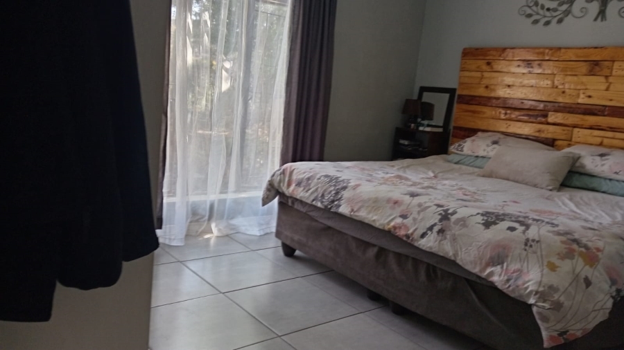 2 Bedroom Property for Sale in Breaunanda Gauteng