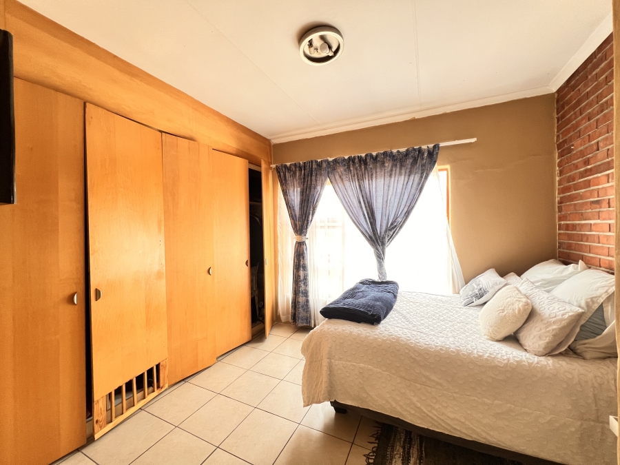 2 Bedroom Property for Sale in Carlswald Gauteng
