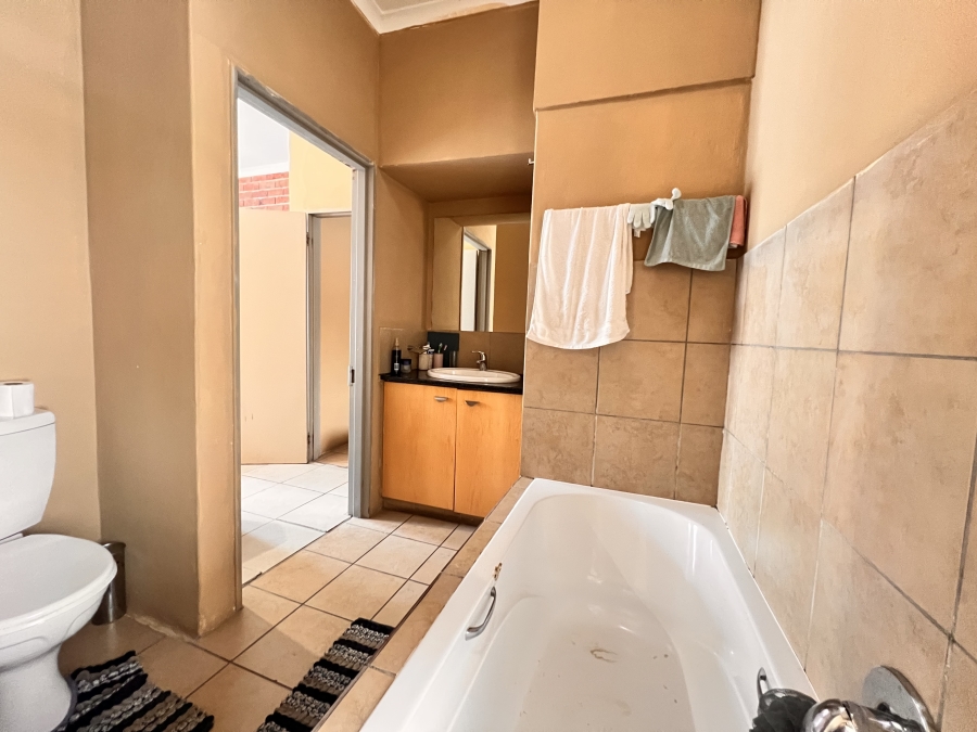2 Bedroom Property for Sale in Carlswald Gauteng