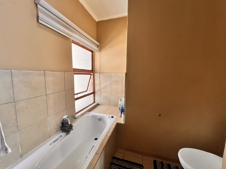 2 Bedroom Property for Sale in Carlswald Gauteng