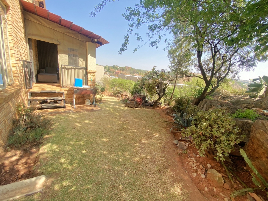 2 Bedroom Property for Sale in Breaunanda Gauteng