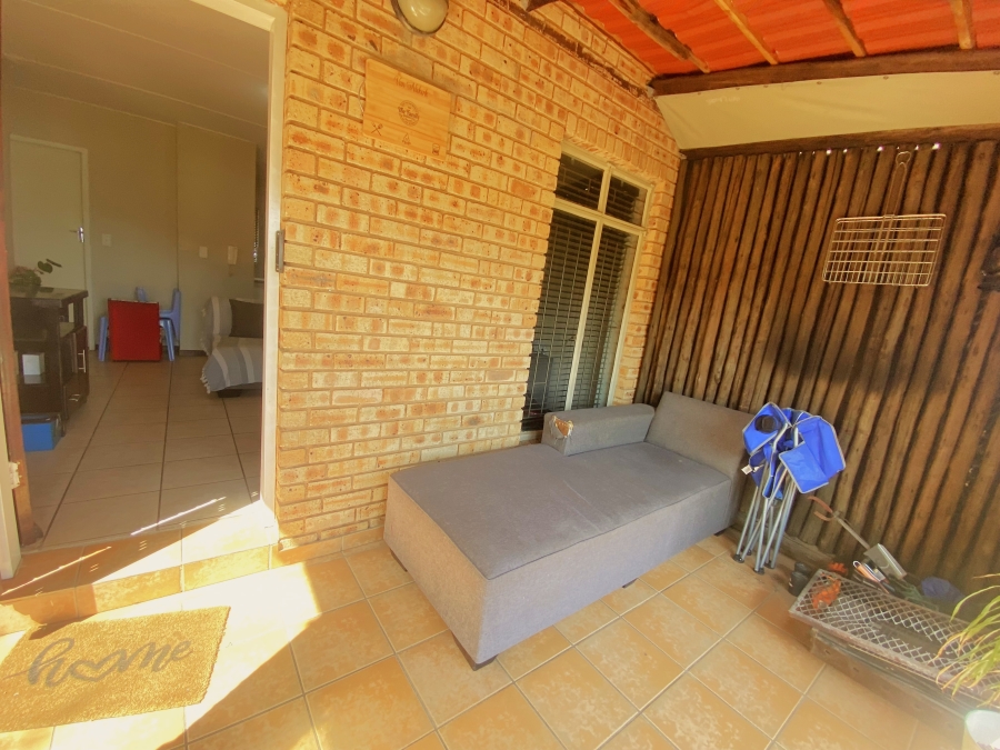 2 Bedroom Property for Sale in Breaunanda Gauteng