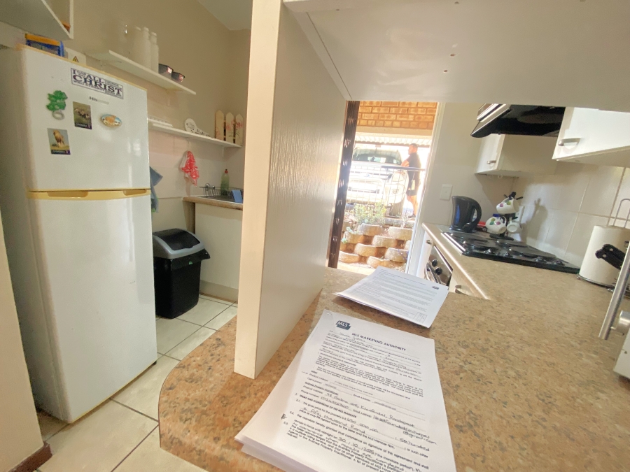 2 Bedroom Property for Sale in Breaunanda Gauteng