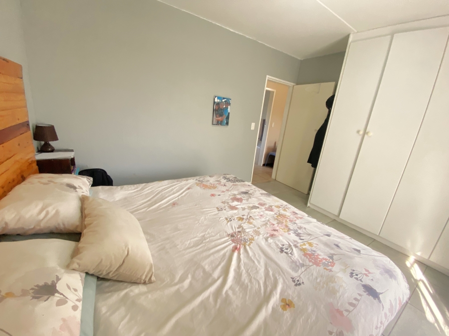 2 Bedroom Property for Sale in Breaunanda Gauteng