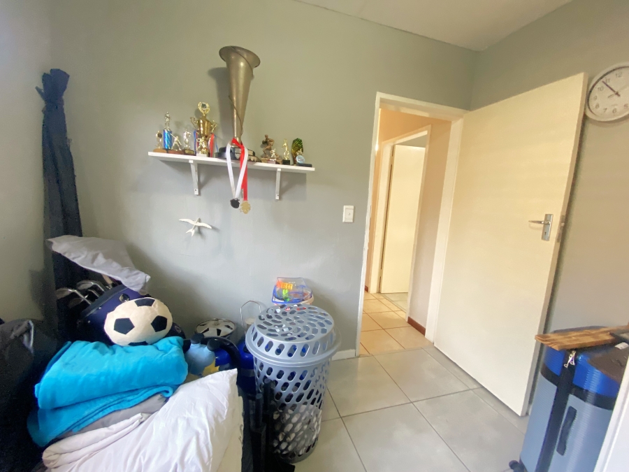 2 Bedroom Property for Sale in Breaunanda Gauteng