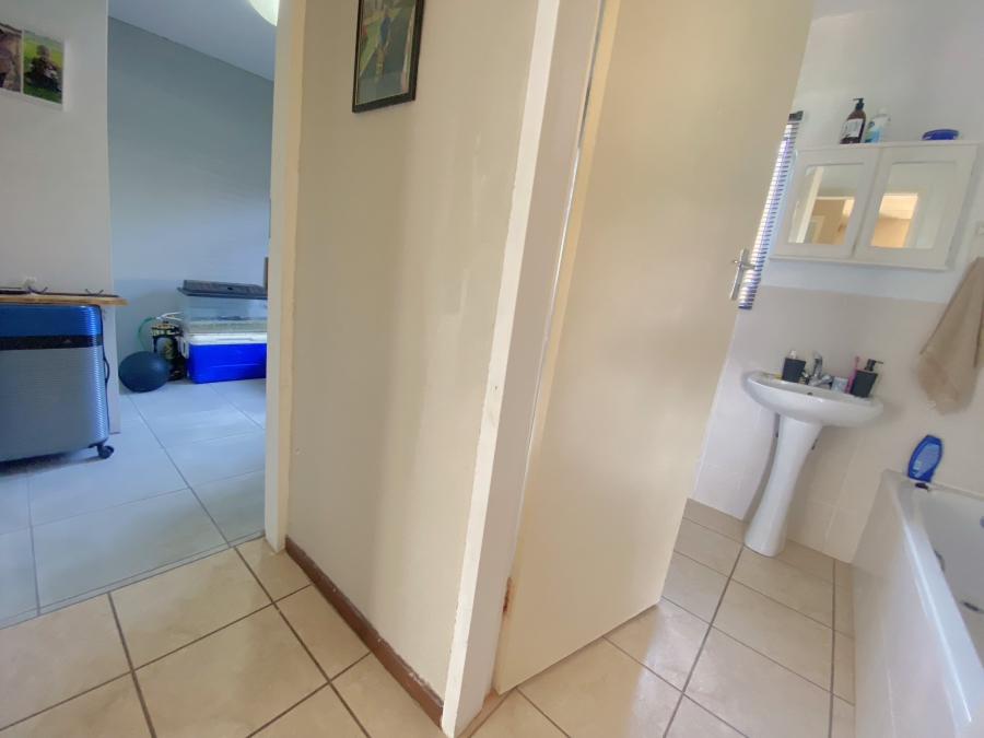 2 Bedroom Property for Sale in Breaunanda Gauteng