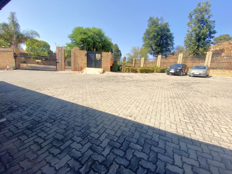 2 Bedroom Property for Sale in Breaunanda Gauteng