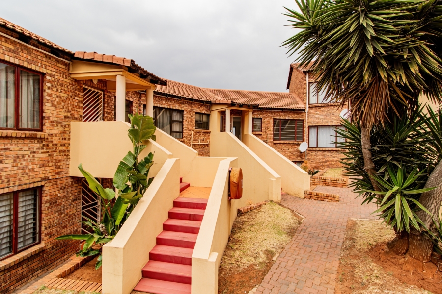 2 Bedroom Property for Sale in Winchester Hills Gauteng