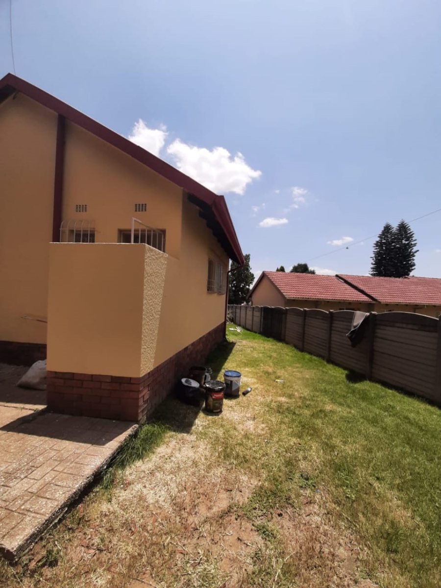 To Let 3 Bedroom Property for Rent in Norkem Park Gauteng