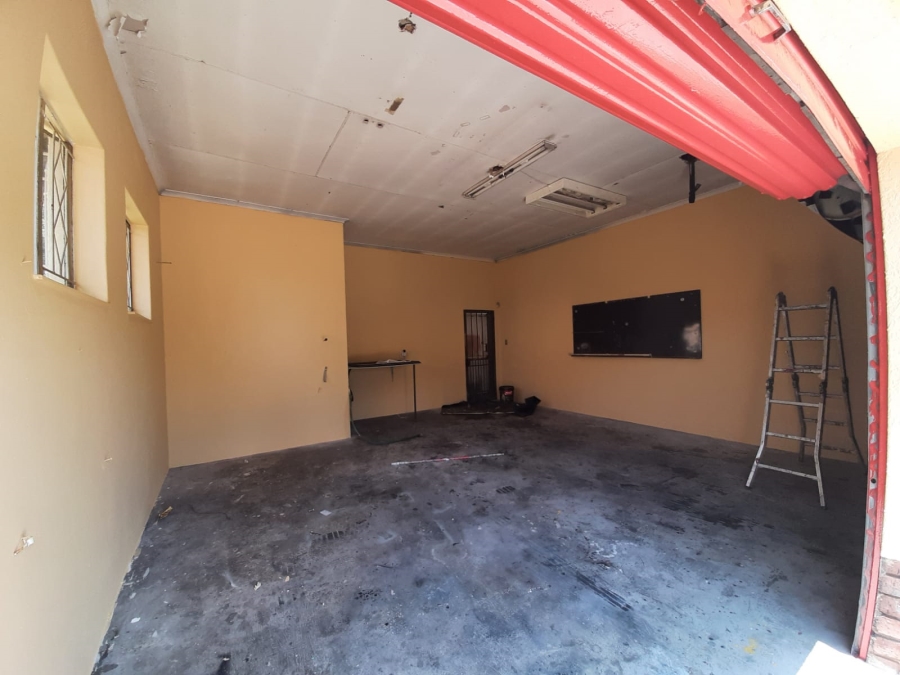 To Let 3 Bedroom Property for Rent in Norkem Park Gauteng