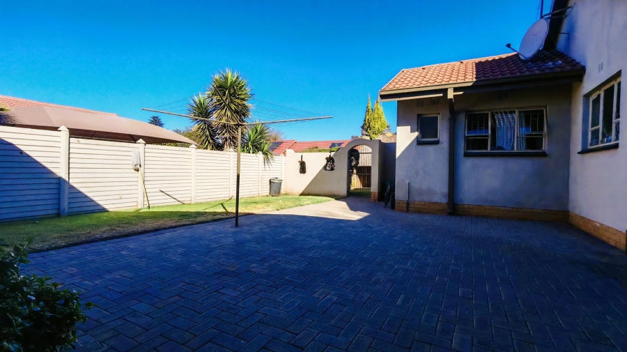 3 Bedroom Property for Sale in Vanderbijlpark SE 6 Gauteng