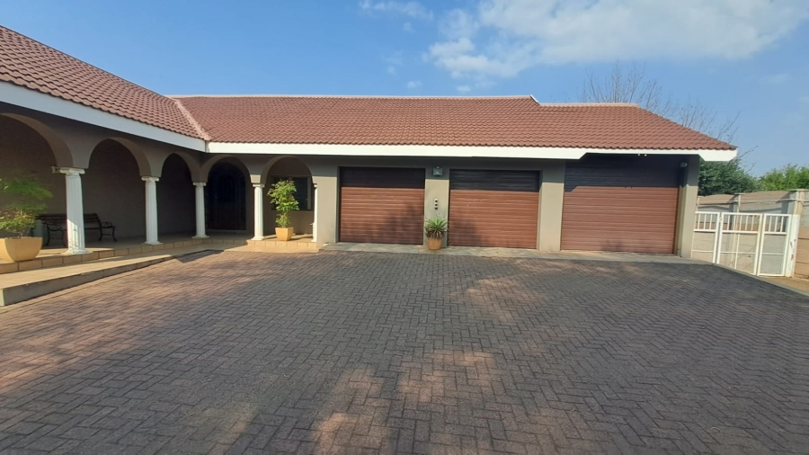 4 Bedroom Property for Sale in Three Rivers East Gauteng