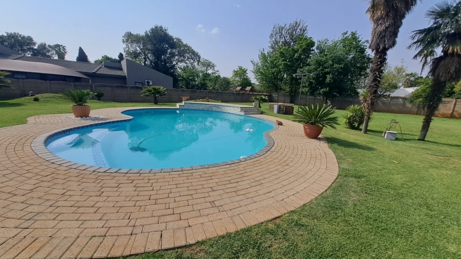 4 Bedroom Property for Sale in Three Rivers East Gauteng