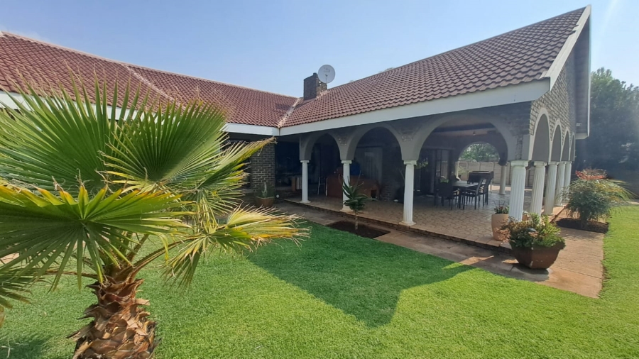 4 Bedroom Property for Sale in Three Rivers East Gauteng