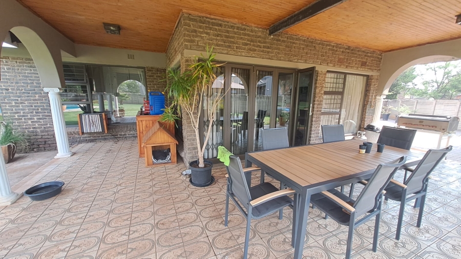 4 Bedroom Property for Sale in Three Rivers East Gauteng