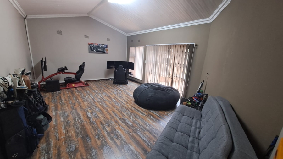 4 Bedroom Property for Sale in Three Rivers East Gauteng