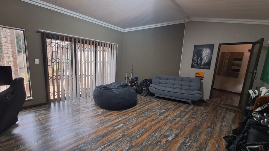 4 Bedroom Property for Sale in Three Rivers East Gauteng