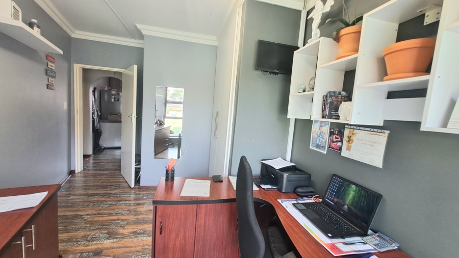 4 Bedroom Property for Sale in Three Rivers East Gauteng